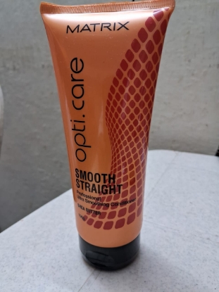 Picture of Matrix (Professional ultra smoothing Hair conditioner with" she Butter" ) - 196g