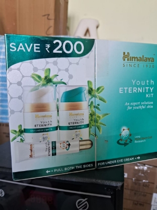Picture of Himalaya Youth Eternity kit for Skin Glow with organic