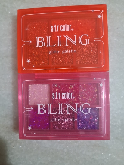 Picture of BLING Glitter Eye Shadow pallate