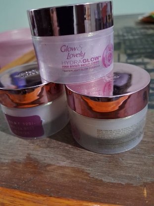 Picture of Glow& Lovely HydraGlow Rose Enriched serum cream