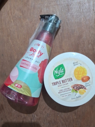 Picture of Plum LitcheeShower Gel