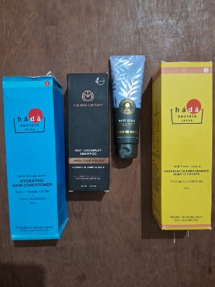 Picture of Worth of hada(japan)pomegranate Body cleanser and Hada(japan)hair conditioner