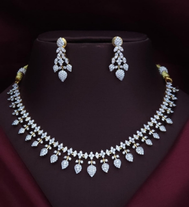 Picture of Elegant Leaf Drop Necklace with Earrings