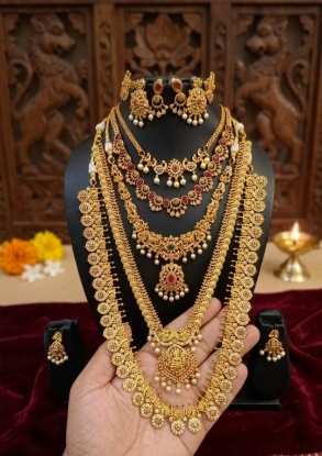 Picture of SRI  RAGHAVENDRA PERALS